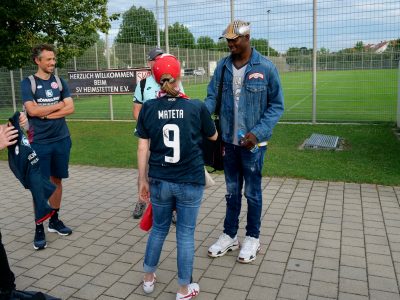 Endlich vereint: Herr und Frau Mateta