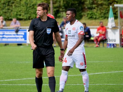 Felix ohne Keller-Assi: Klappt doch ganz gut!